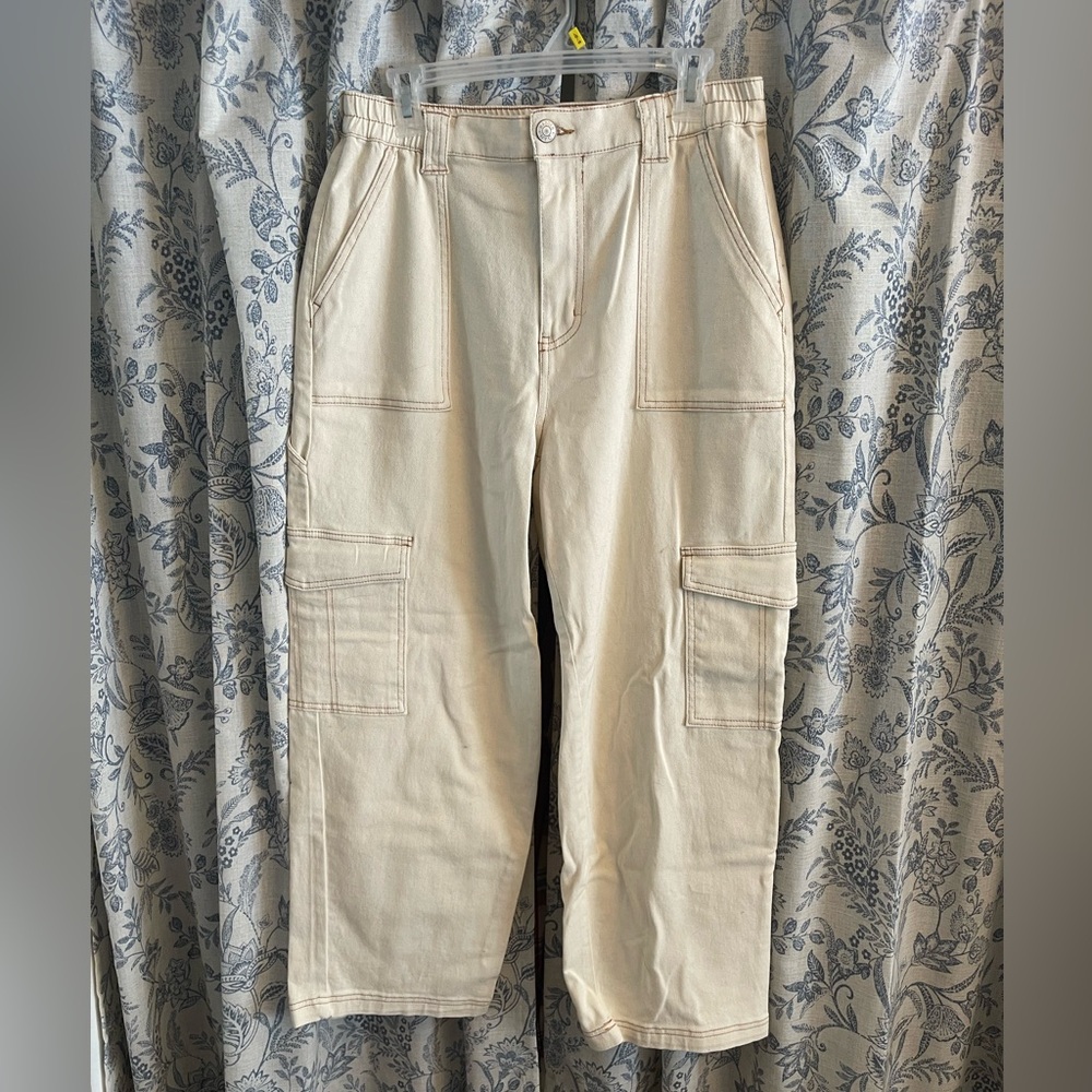 Women's Cream Cargo Pants